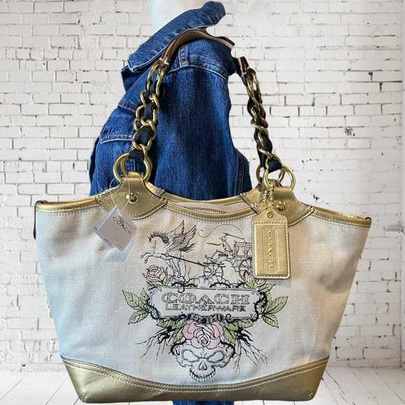 Coach Cream and Gold Shoulder Bag - Picture 5 of 17